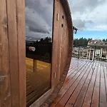 Pine & Wine Sauna Apartment