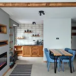 Pine & Wine Sauna *